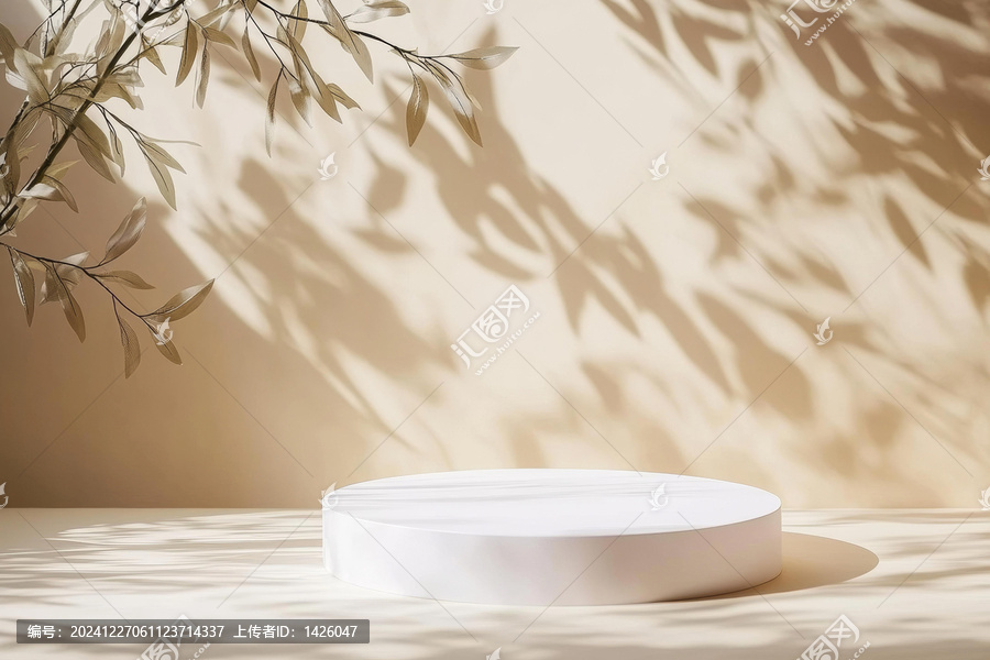 淺駝色背景下的簡約產(chǎn)品展示臺(tái)