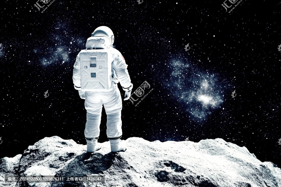 宇宙深處外星星球上的宇航員