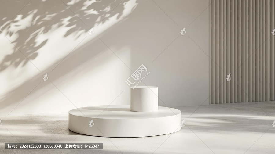 簡約白色產(chǎn)品展示臺(tái)與自然光