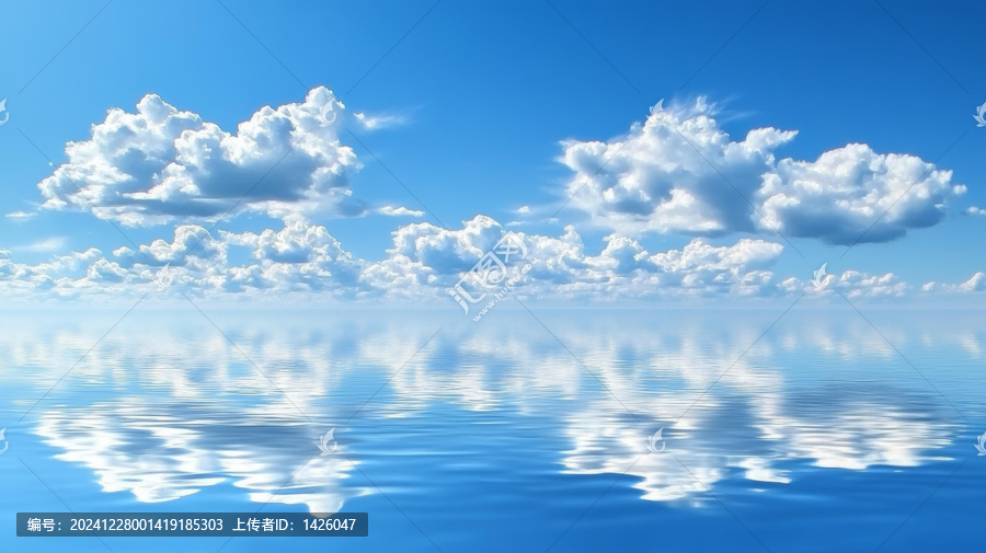 寧靜天空倒映平靜水面