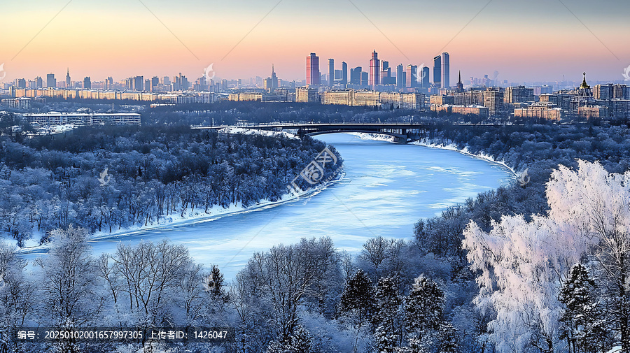冬季城市風(fēng)光與冰凍河流和積雪樹木