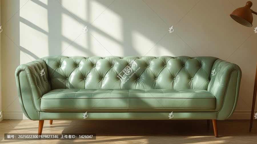 現(xiàn)代客廳中的淺綠色真皮沙發(fā)