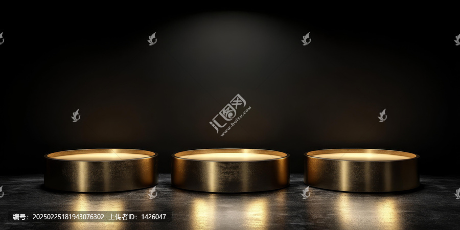 三個(gè)金色展臺(tái)的黑暗背景