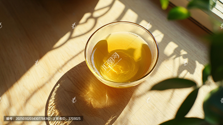 逆光生茶湯