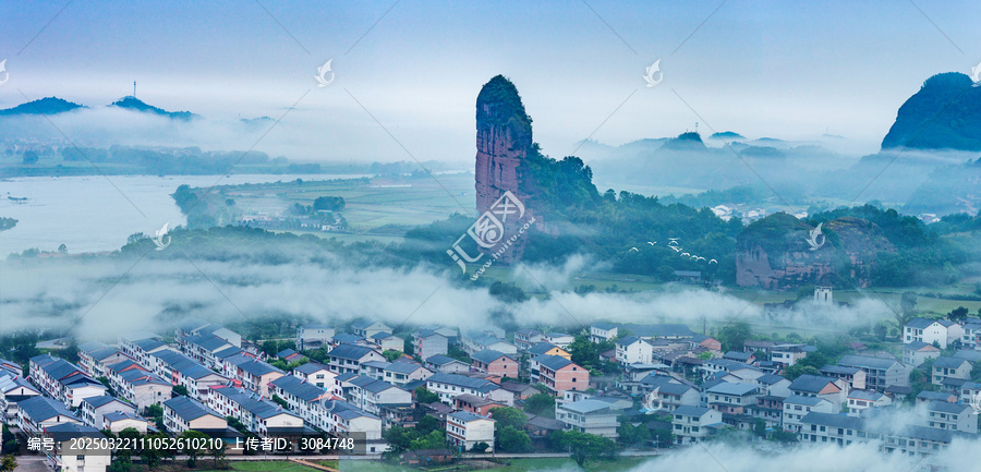江西龍虎山金槍峰全景接片