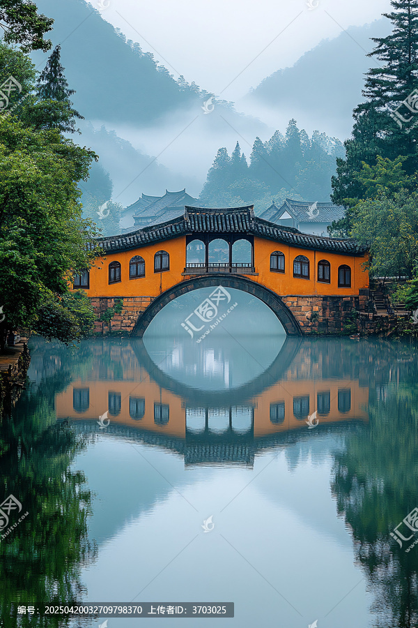 古橋倒影