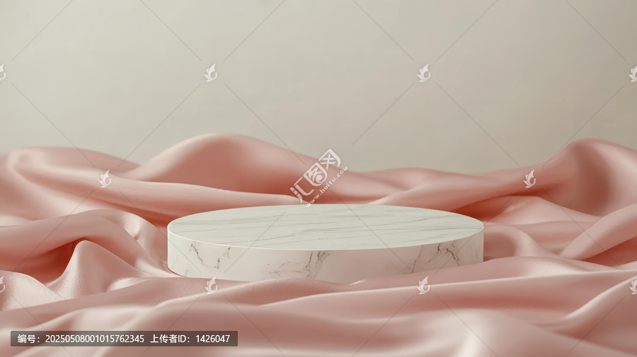 粉嫩絲絨上的簡約大理石展示臺
