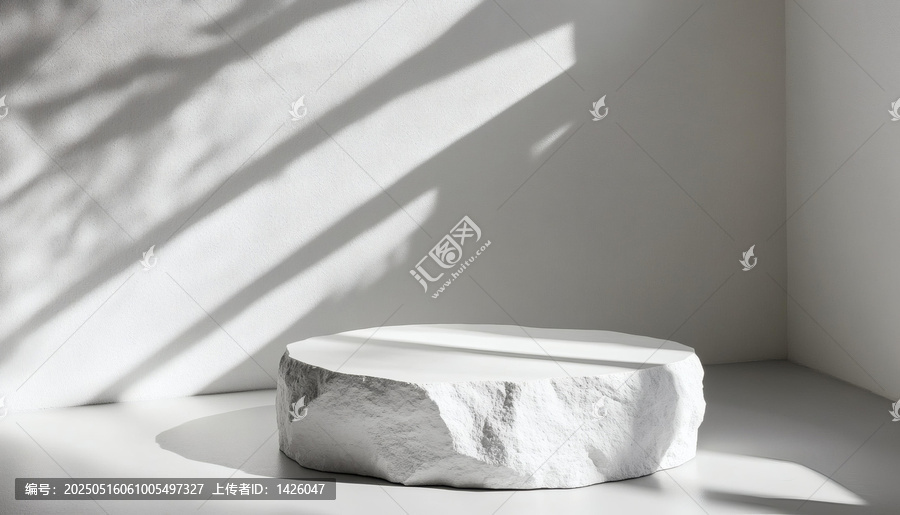 白色石頭產(chǎn)品展示臺(tái)