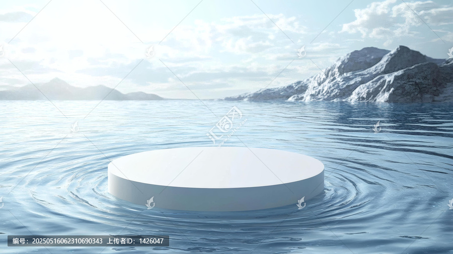 水面上的白色展示臺(tái)與山脈背景