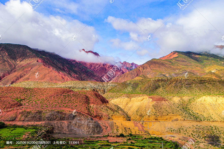 多彩山巒與云端美景安久拉山