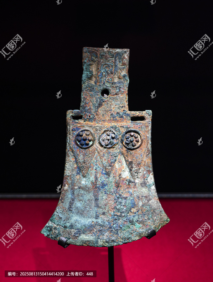 商代青銅鉞-匯圖網(wǎng) www.fosd68.com 商代青銅鉞