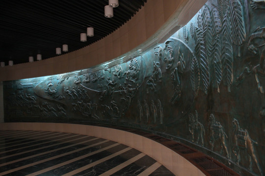伊犁州博物馆 大厅 回廊 历侧