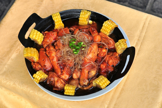 铁锅粗粮鸡