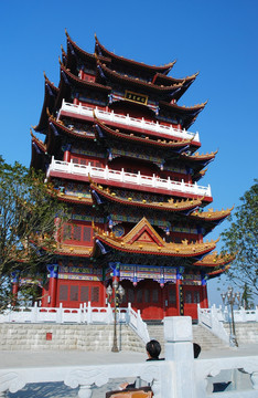 汉阴龙岗阁