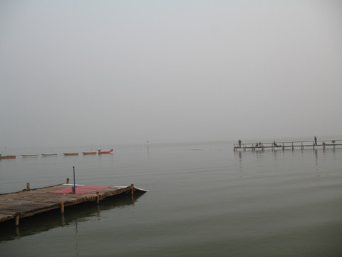 达里湖湖面景色