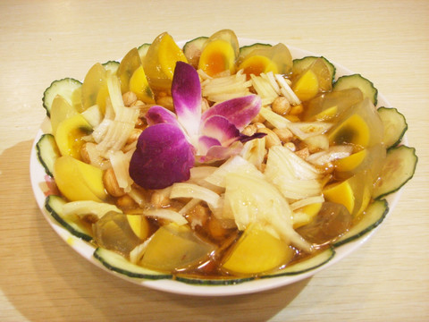 皮蛋花生