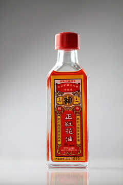 正红花油