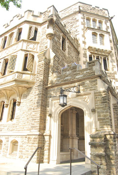 普林斯顿大学