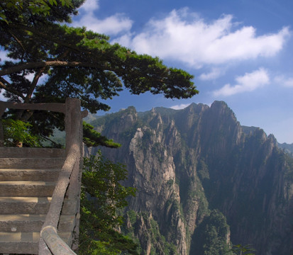 黄山奇峰（大画幅）