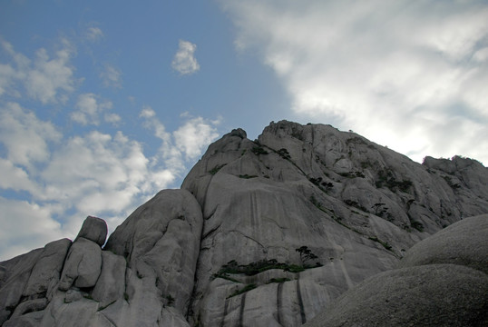 黄山奇峰