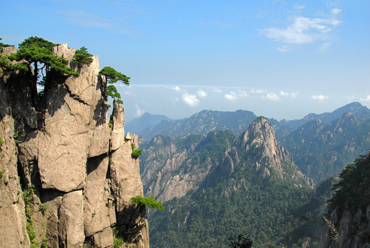 黄山奇峰