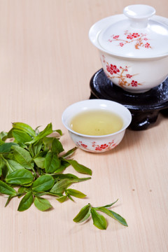 茶叶 新鲜绿茶 茶杯