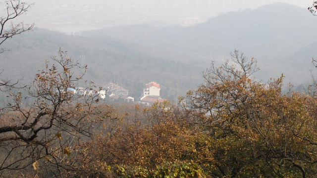 深秋琅琊 远望琅琊山度假村