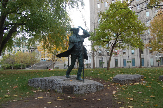 麦吉尔大学创始人雕像