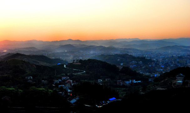 山城小景