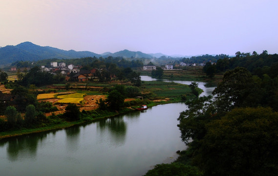 小山村