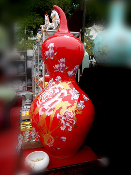红色牡丹花葫芦瓶