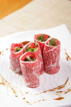 金蒜香葱牛肉卷