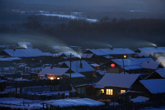 雪乡村庄夜色