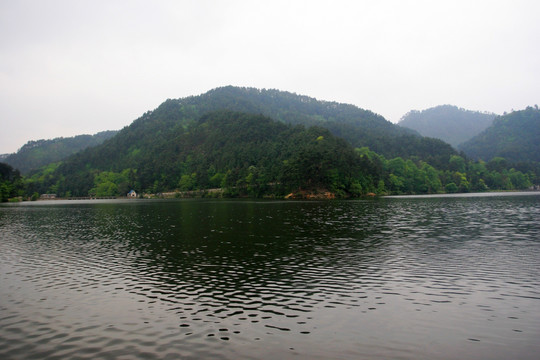 贵阳市 黔灵湖