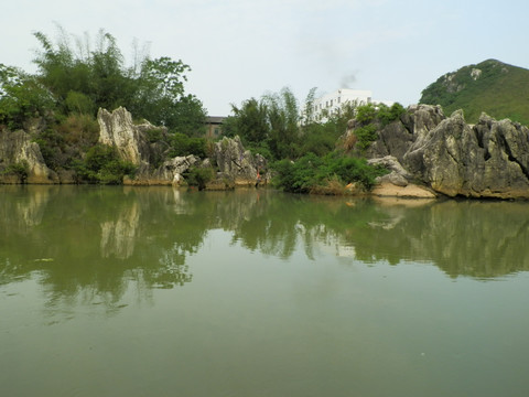 河畔
