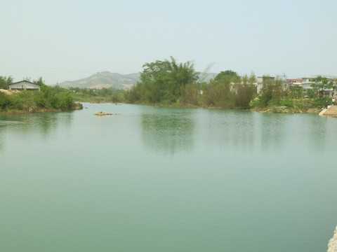 村庄 小河