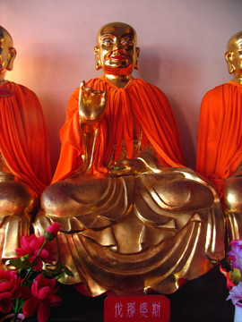 甘珠尔庙 伐那婆斯佛像