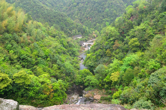 青山峡谷