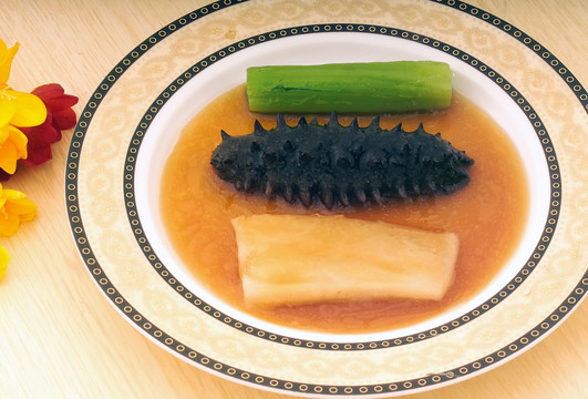 鲍汁辽参焖鲍片