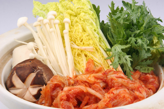 泡菜菌菇煲