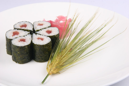金枪鱼饭卷