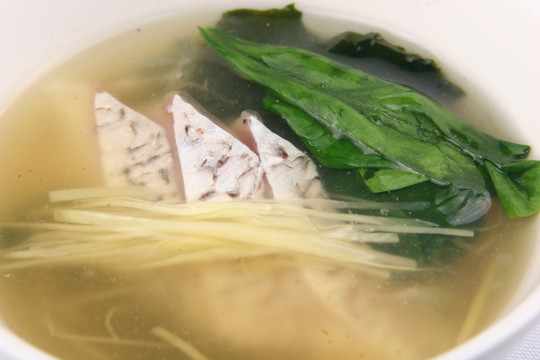 时蔬鱼片汤