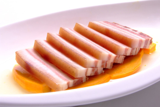 二头乌咸肉蒸南瓜