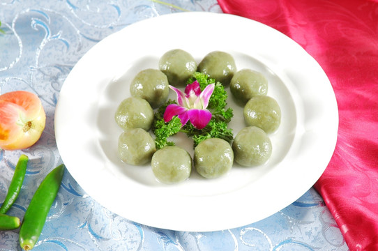 绿茶汤圆