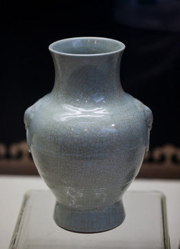 仿官釉铺兽尊