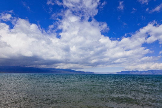 赛里木湖