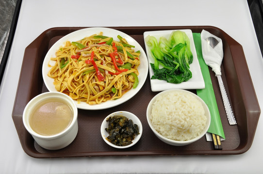青椒烩千张