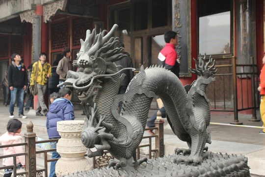 龙雕塑