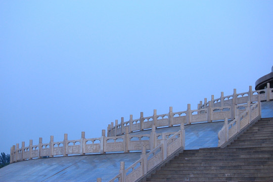 汉白玉栏杆