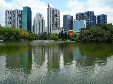 湖畔建筑